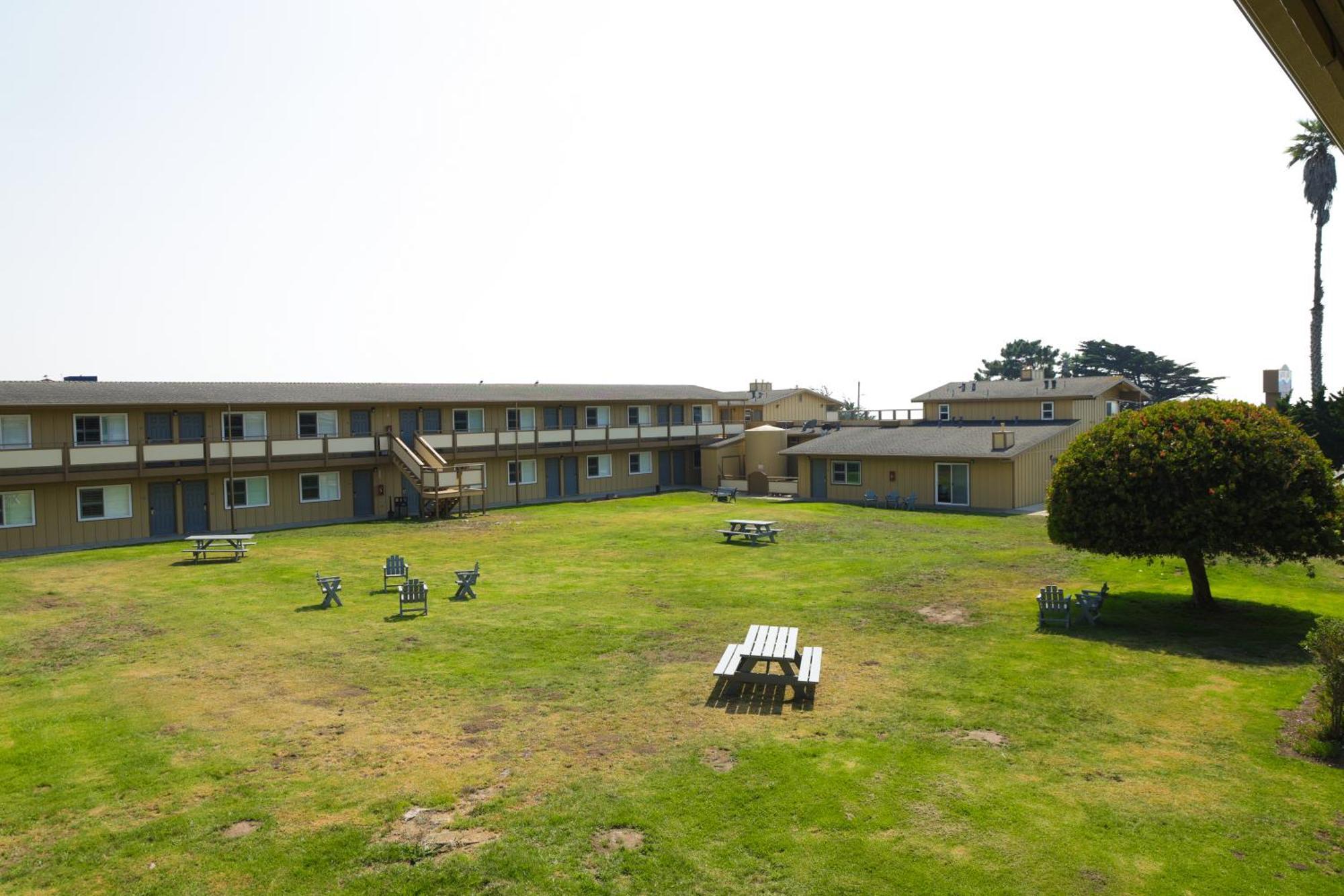 Silver Surf Motel San Simeon Exterior foto