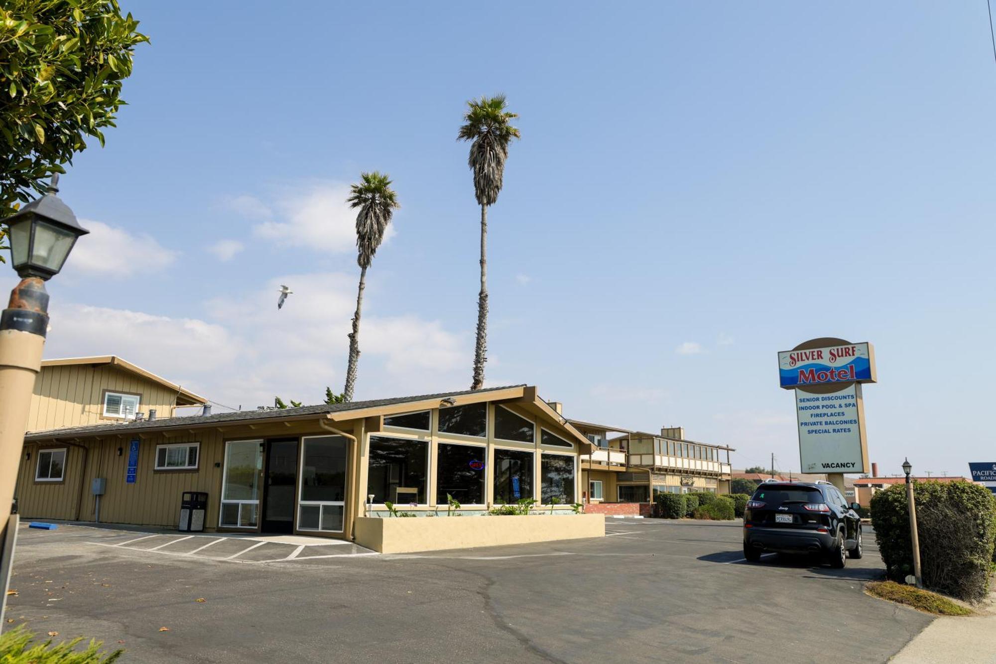 Silver Surf Motel San Simeon Exterior foto