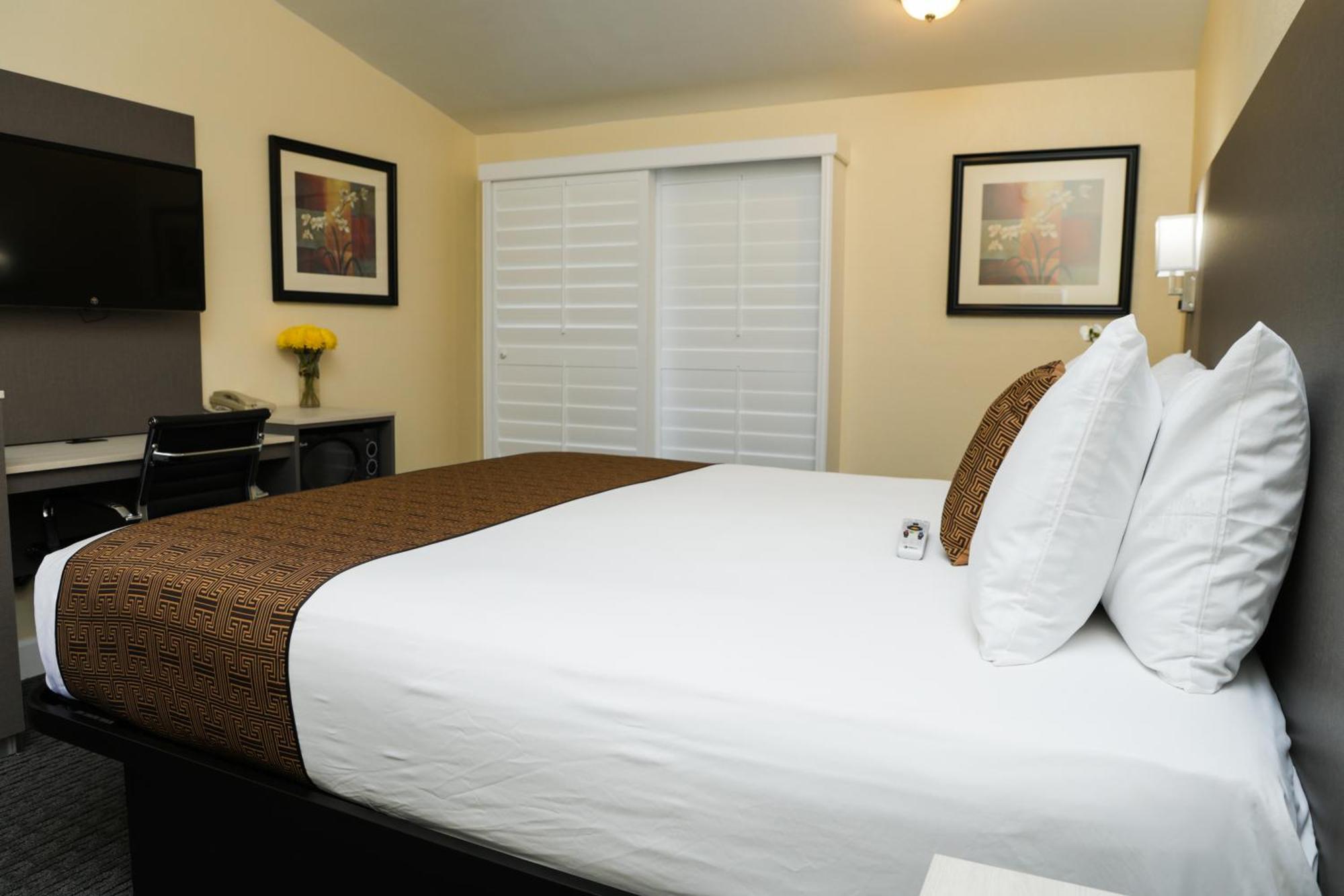 Silver Surf Motel San Simeon Exterior foto